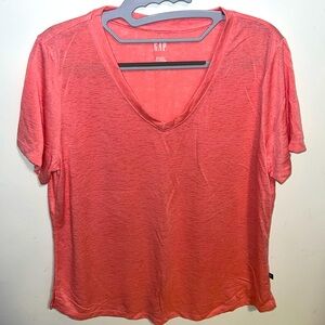 GAP women’s t-shirt